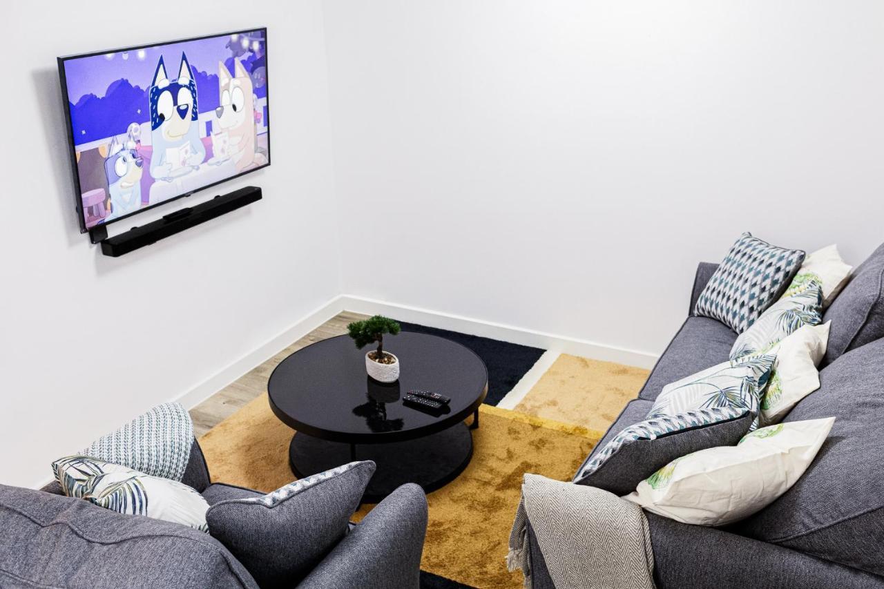 Casa de férias Beautifully Fab 3 Bedroom 4 Beds New 8 Guests Stretford Trafford *