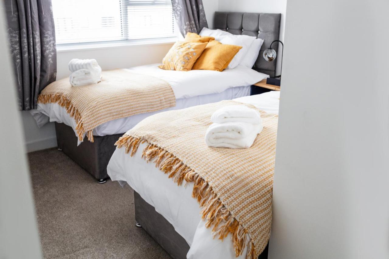 Casa de férias Beautifully Fab 3 Bedroom 4 Beds New 8 Guests Stretford Trafford Manchester